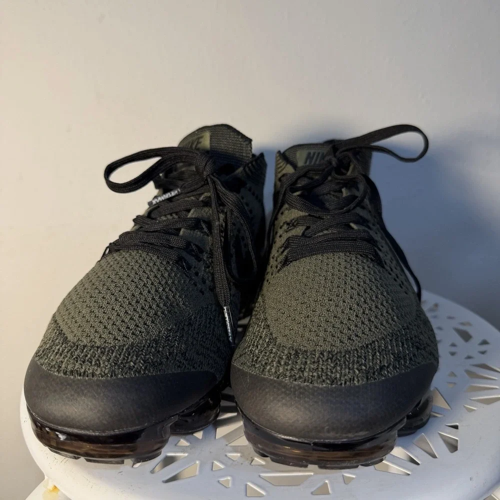 Nike Air VaporMax Army Green Men's Size 7 Women's 9.5 Athletic Shoes